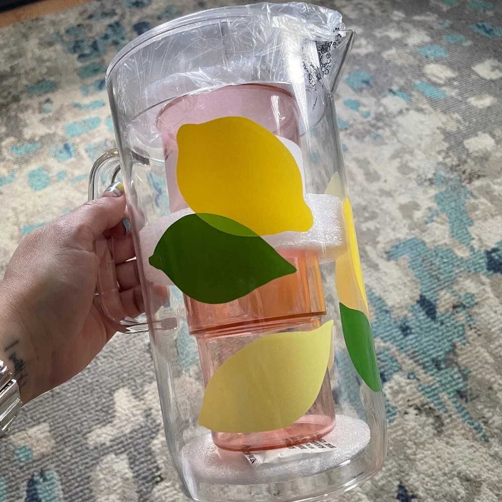 🍋 Kate Spade NY - Acrylic Lemon Pitcher & Set of 2 Cups 🍋